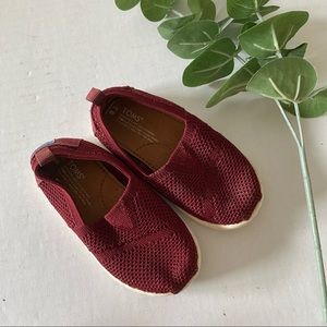 TOMS Toddler Kids Size 6 Maroon Red Slip On Sneaker